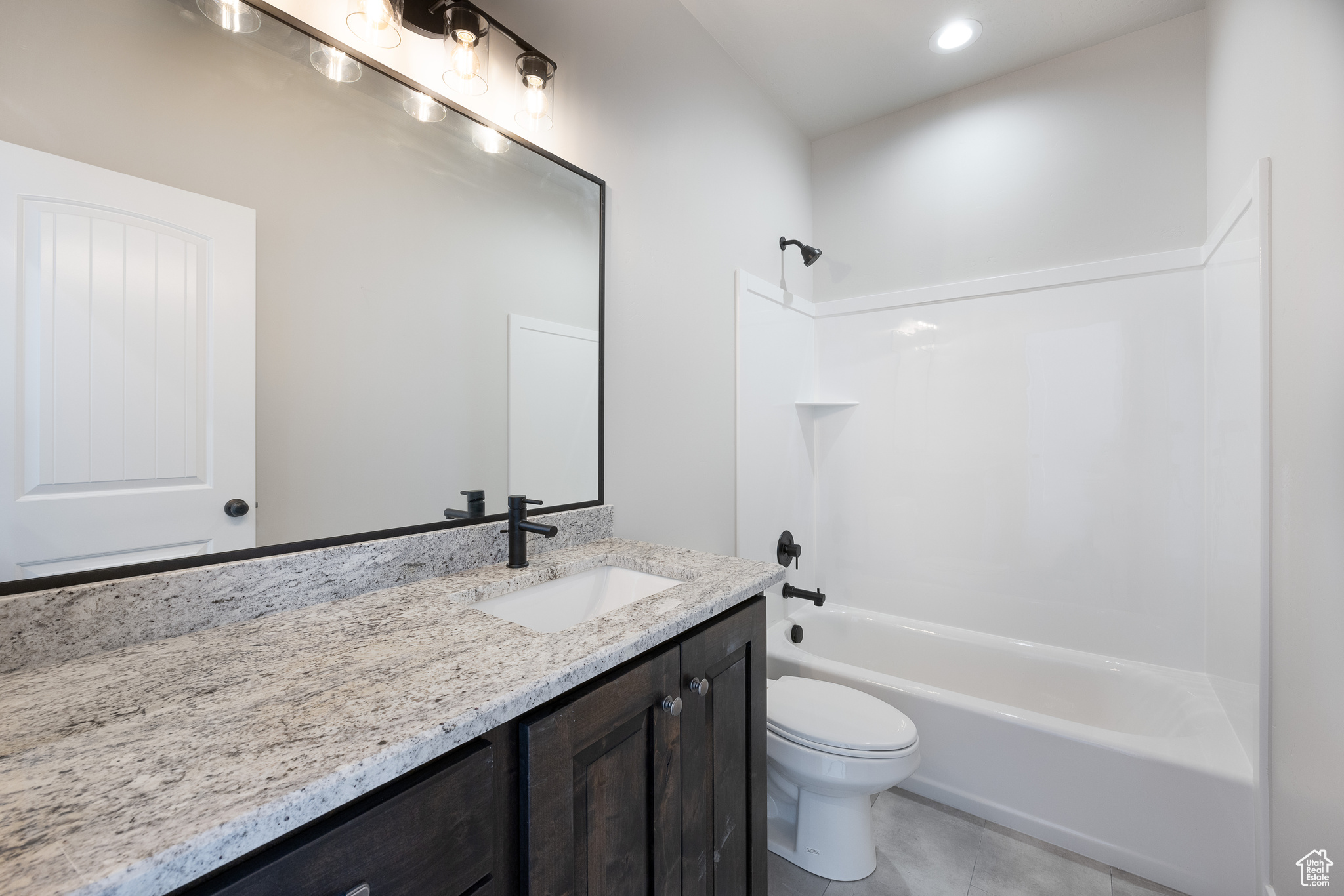 OAKRIDGE COVE - Residential