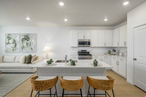 Tiny photo for 1608 W VIOLA LN #3040, Saratoga Springs, UT 84045 (MLS # 2140609)