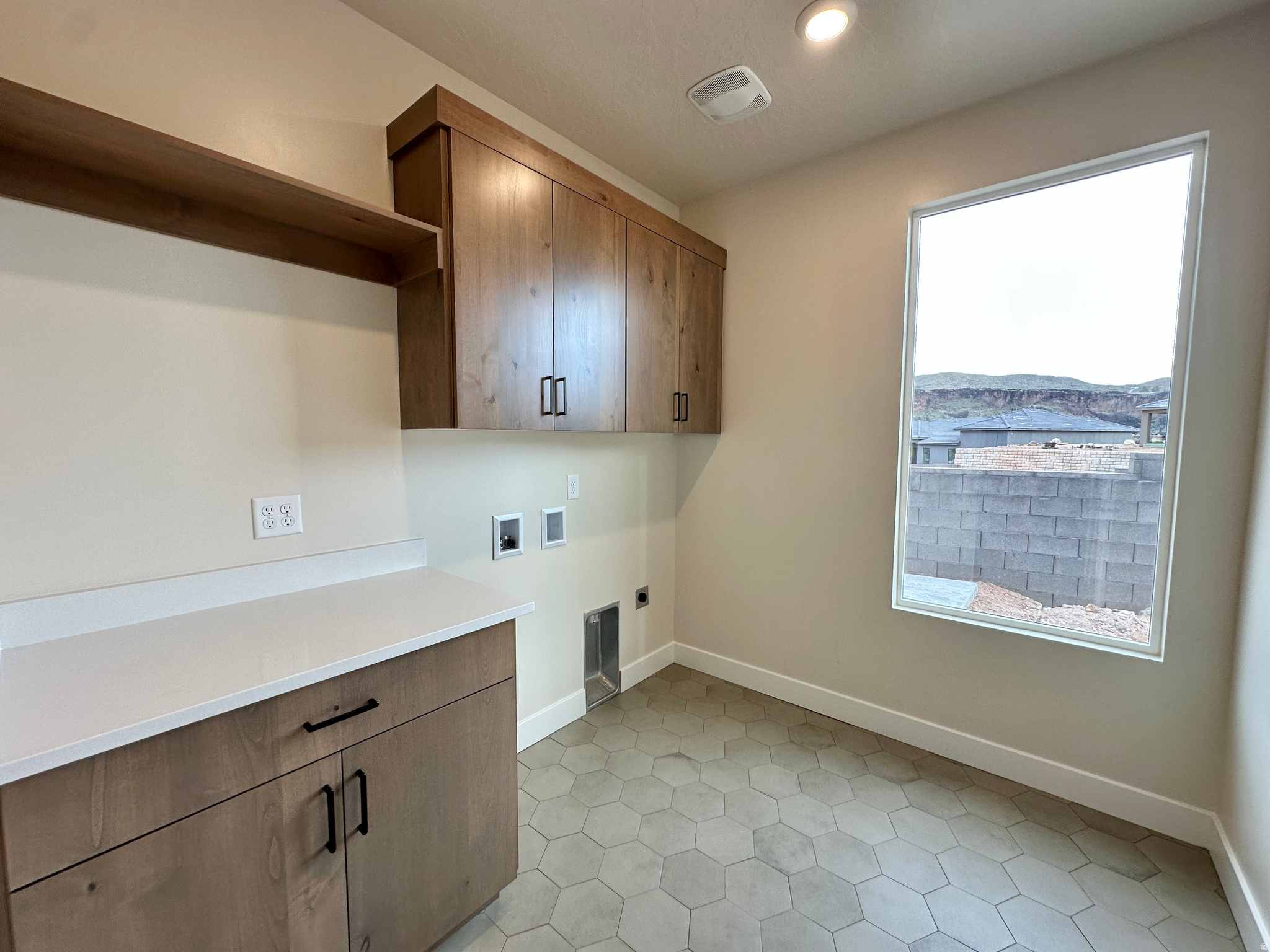 FALCON RIDGE - Residential