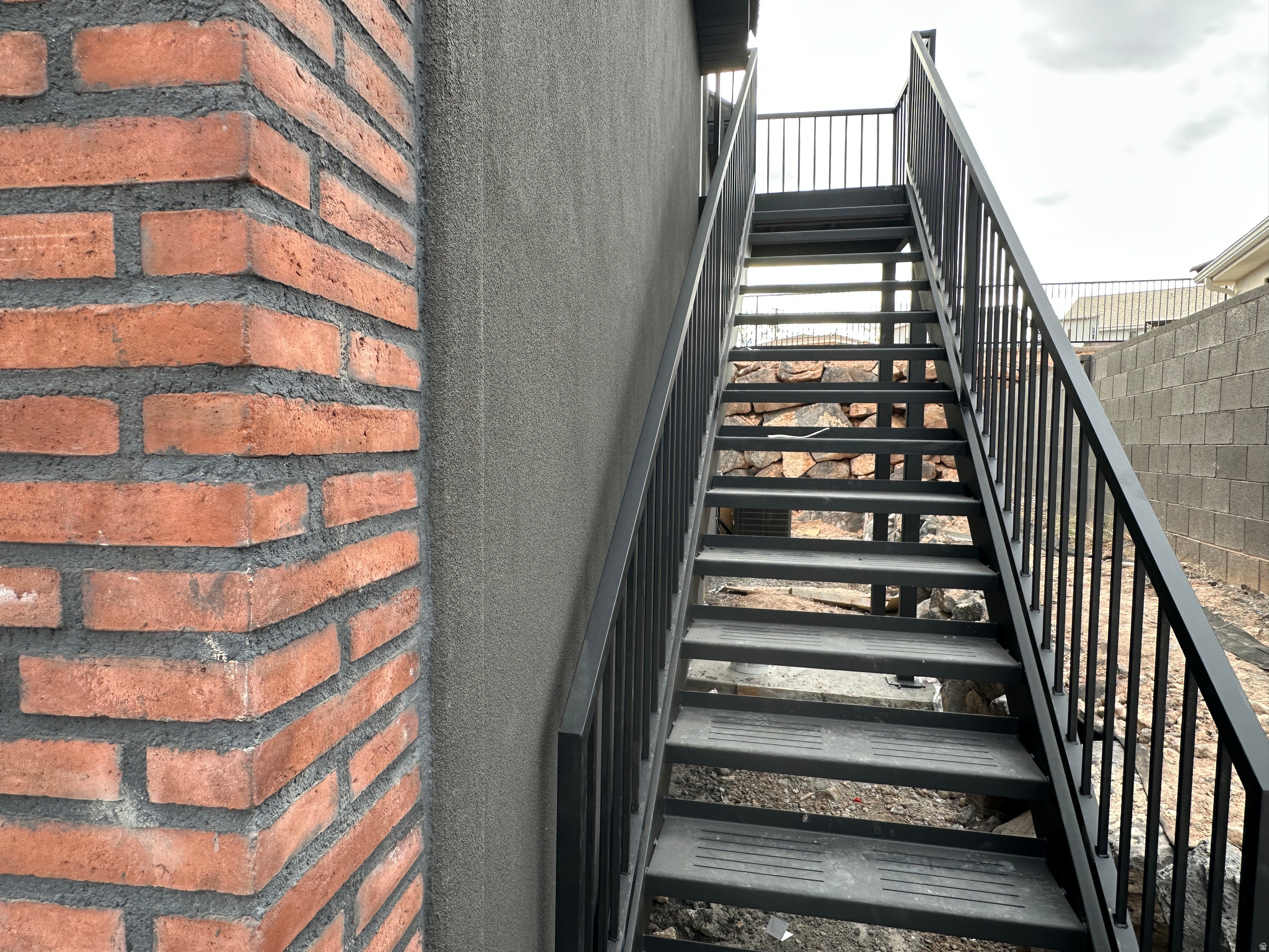 FALCON RIDGE - Residential