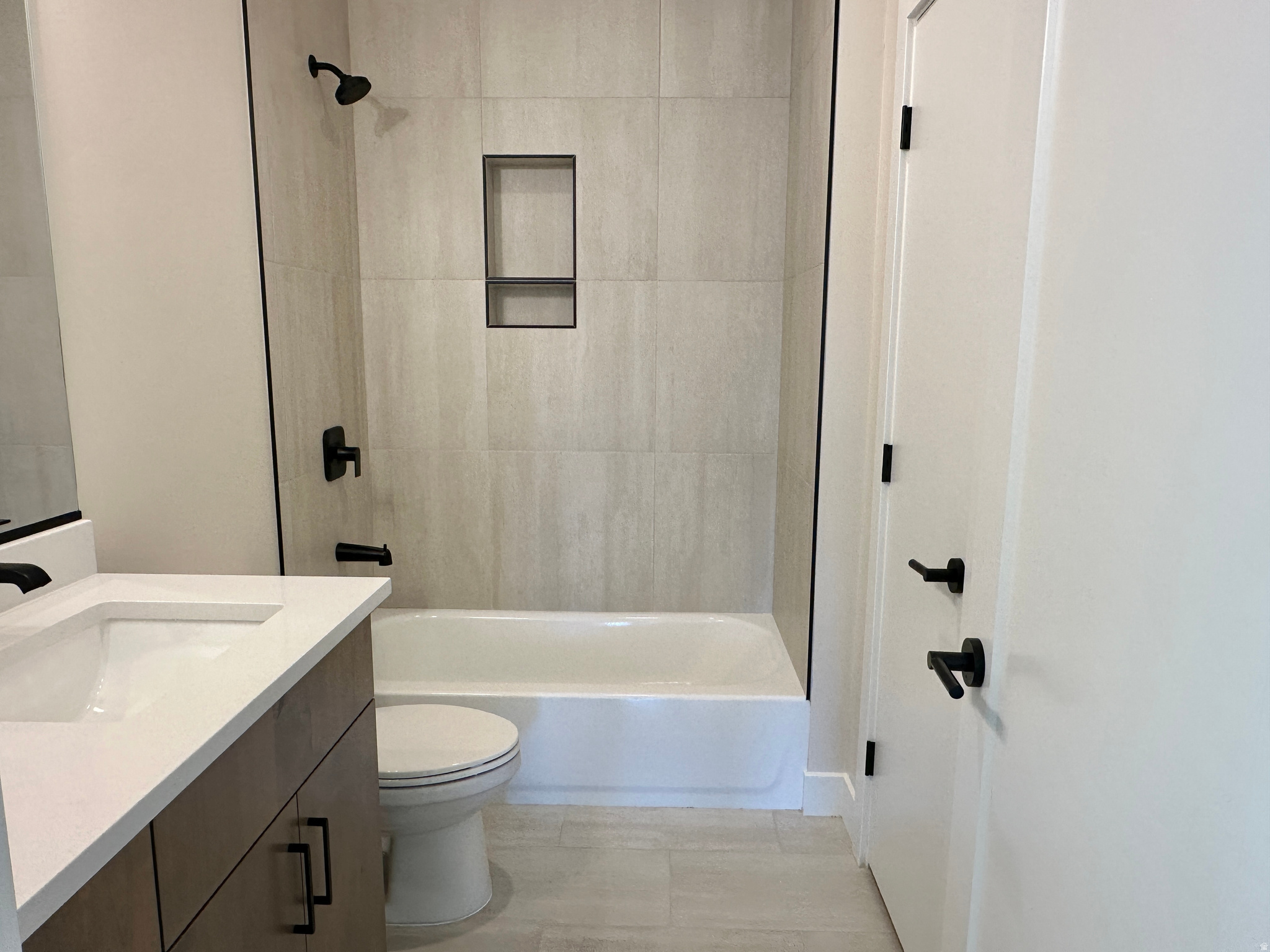 FALCON RIDGE - Residential