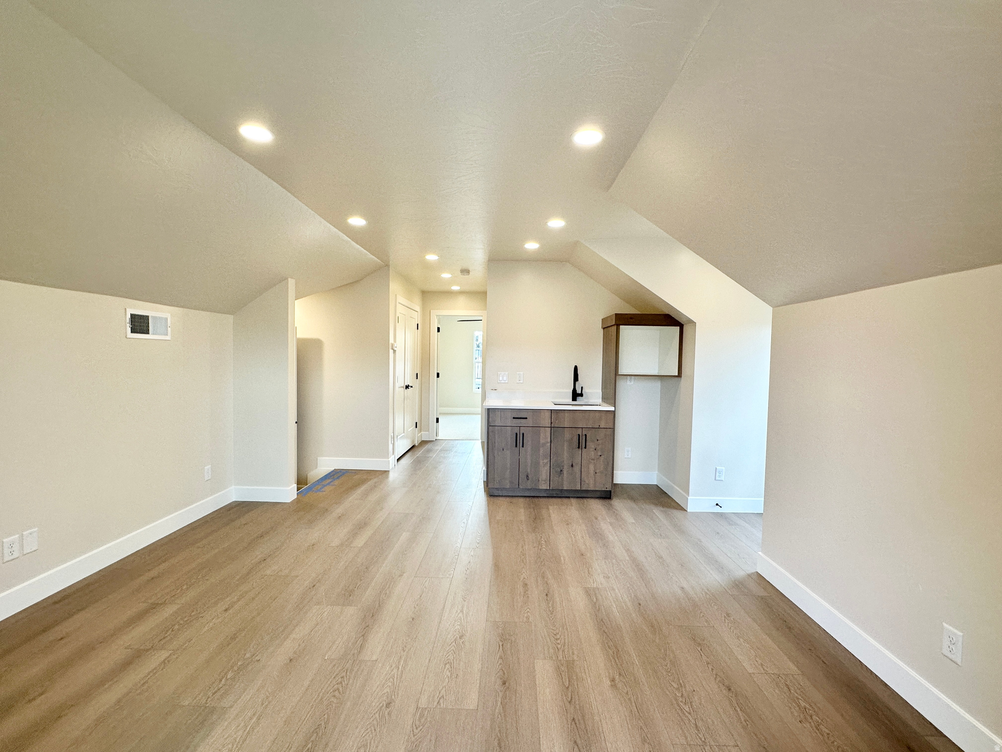 FALCON RIDGE - Residential