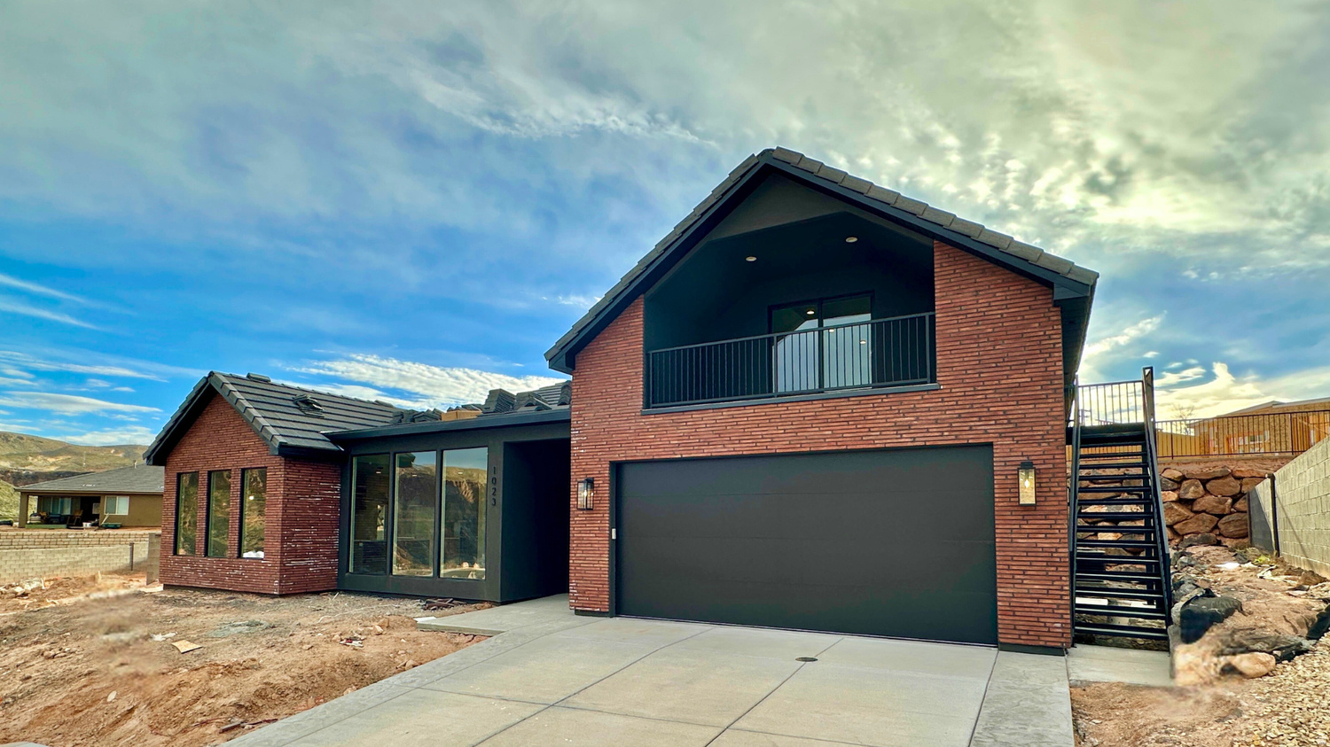 FALCON RIDGE - Residential