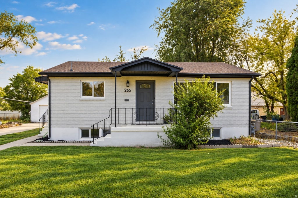 Photo of 265 N CENTER ST, American Fork, UT 84003 (MLS # 2183596)