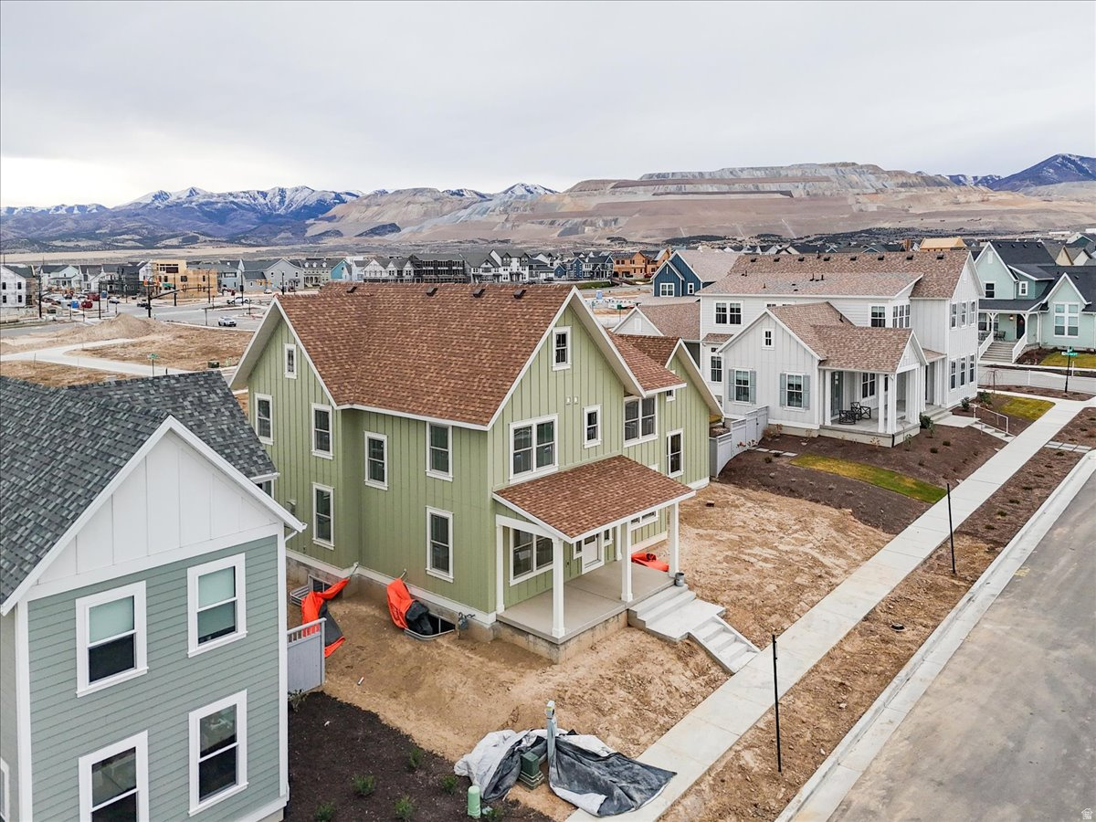 DAYBREAK - Residential