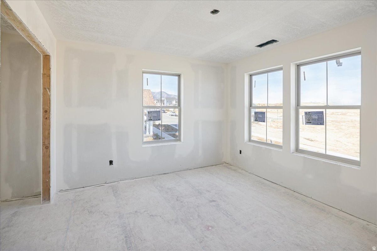 DAYBREAK - Residential