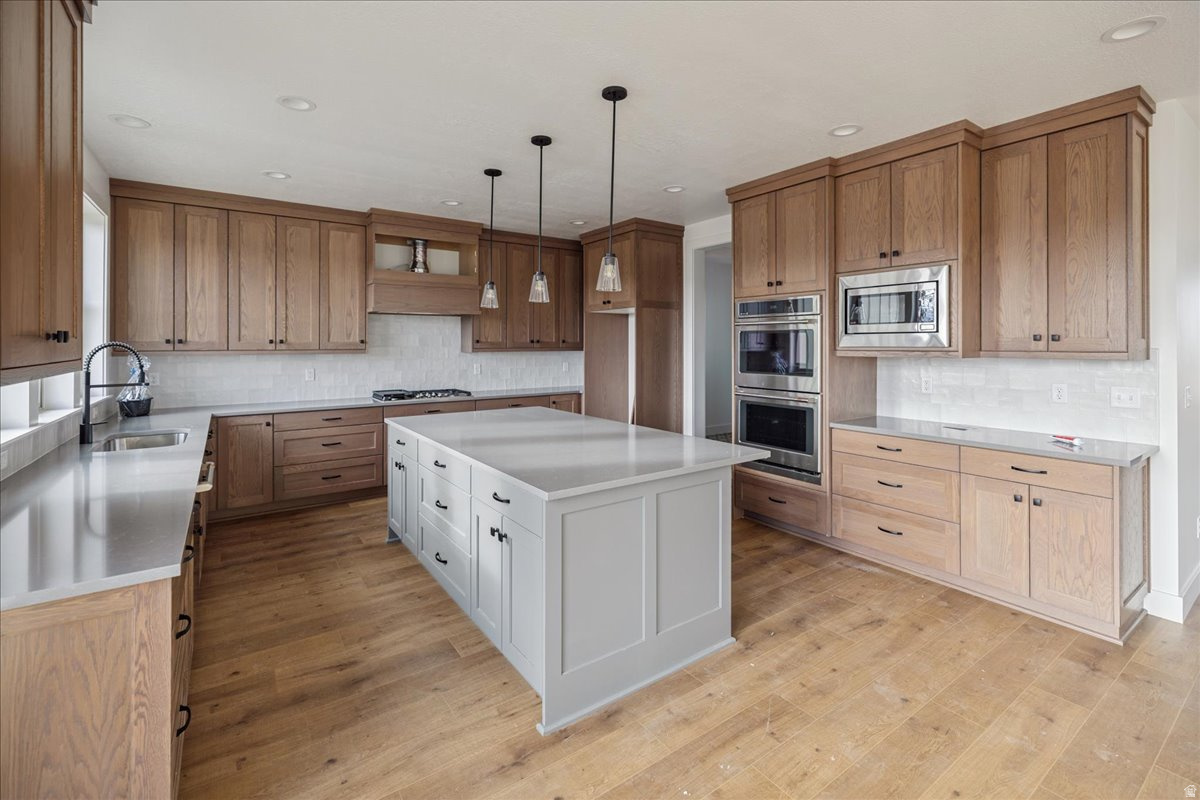 DAYBREAK - Residential