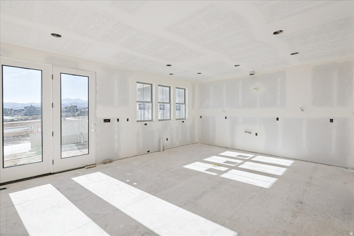 DAYBREAK - Residential