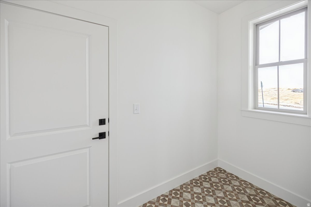 DAYBREAK - Residential