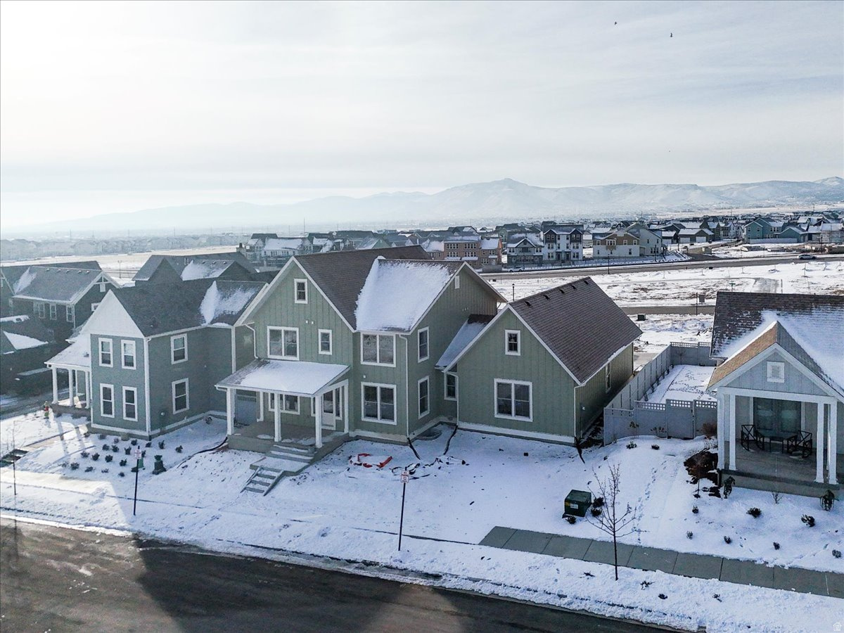 DAYBREAK - Residential