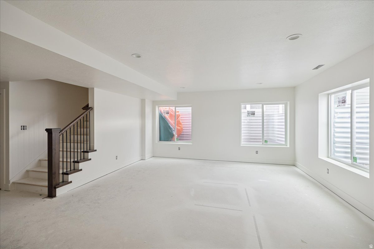 DAYBREAK - Residential