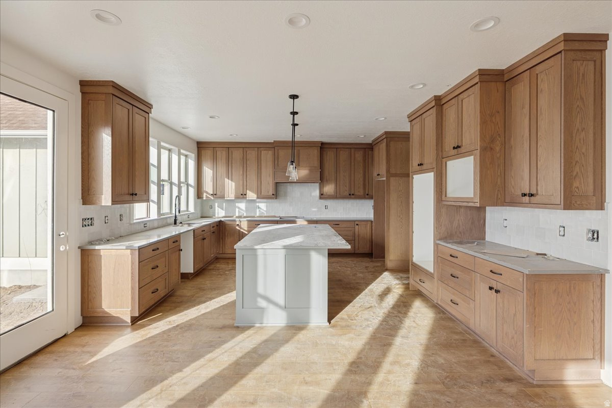 DAYBREAK - Residential