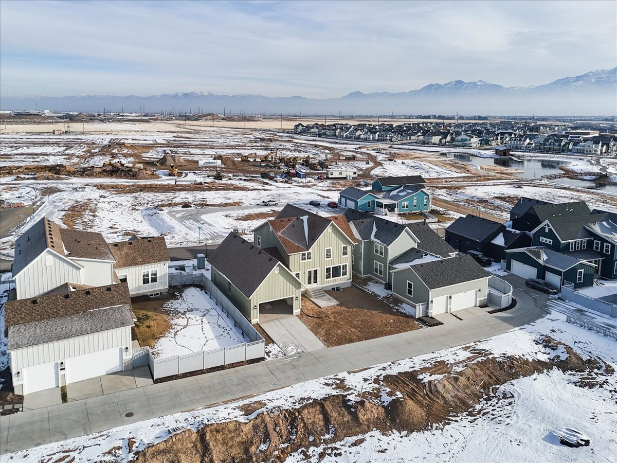 DAYBREAK - Residential