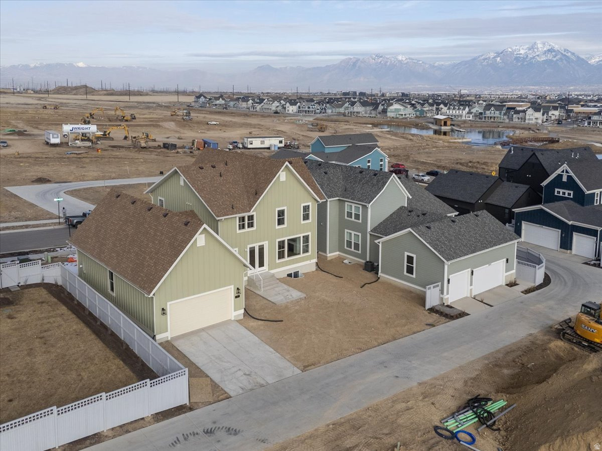 DAYBREAK - Residential