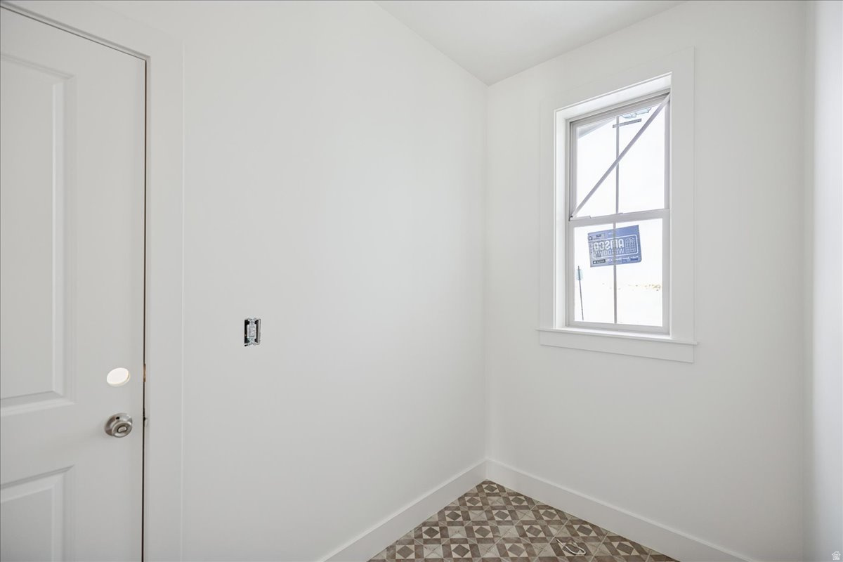 DAYBREAK - Residential