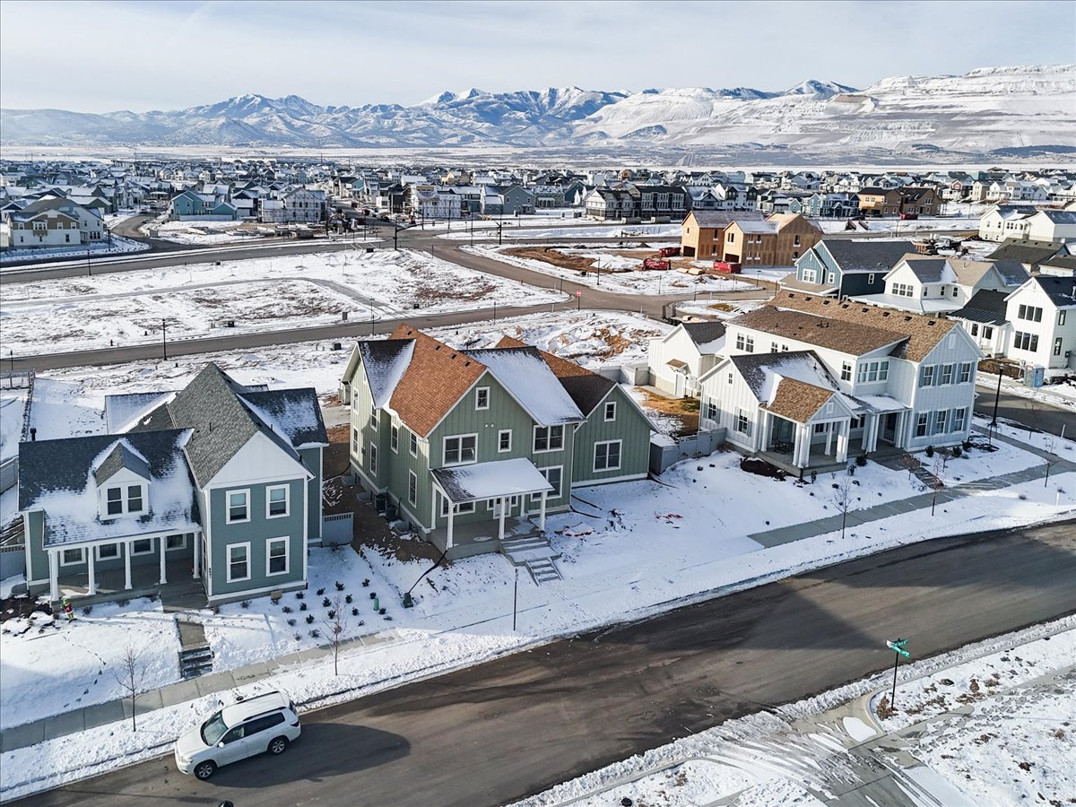 DAYBREAK - Residential