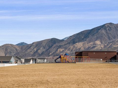 Tiny photo for 920 N CENTER ST, Santaquin, UT 84655 (MLS # 2135123)