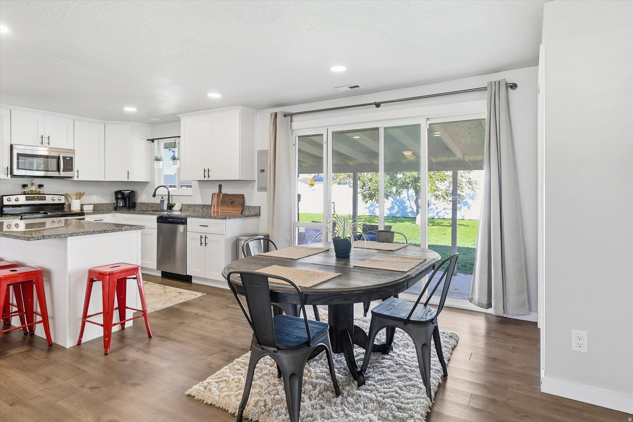 RIVER VALLEY SUBDIVI - Residential