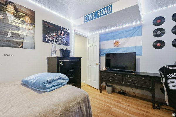 PHEASANT HOLLOW - Residential