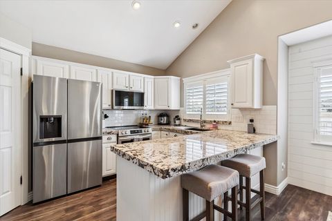 Tiny photo for 1441 BRIDGEVIEW DR, Layton, UT 84041 (MLS # 2148320)