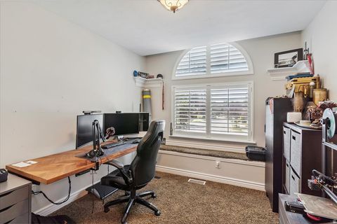 Tiny photo for 1441 BRIDGEVIEW DR, Layton, UT 84041 (MLS # 2148320)