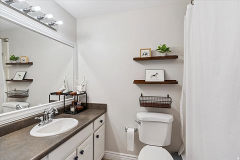 Tiny photo for 1441 BRIDGEVIEW DR, Layton, UT 84041 (MLS # 2148320)