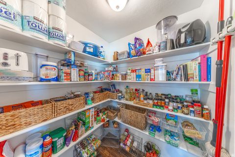 Tiny photo for 1029 N BEXLEY DR, North Salt Lake, UT 84054 (MLS # 2135110)