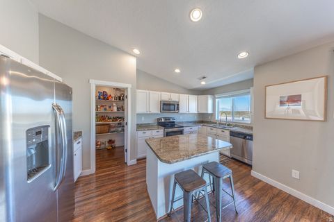 Tiny photo for 1029 N BEXLEY DR, North Salt Lake, UT 84054 (MLS # 2135110)