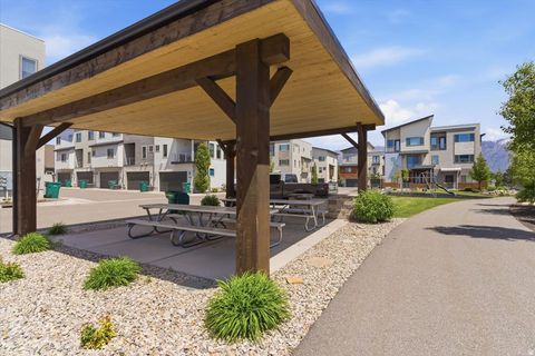 Tiny photo for 506 W 2200 N, Layton, UT 84041 (MLS # 2157054)