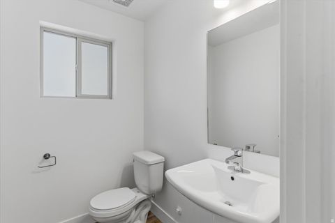 Tiny photo for 506 W 2200 N, Layton, UT 84041 (MLS # 2157054)