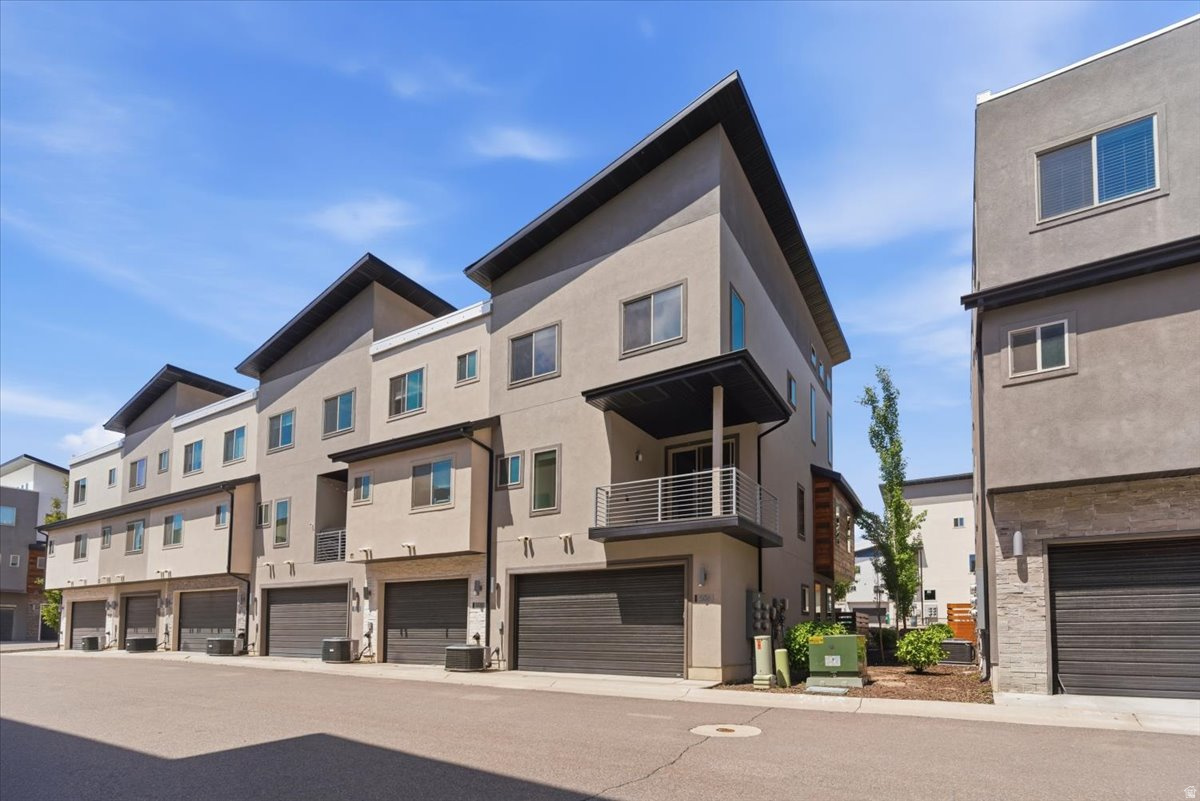 SUNRIVER TOWNHOMES - Residential