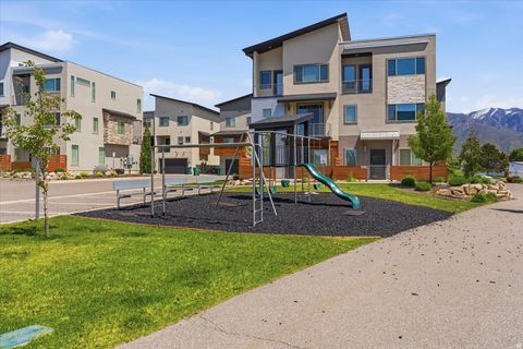 Tiny photo for 506 W 2200 N, Layton, UT 84041 (MLS # 2157054)