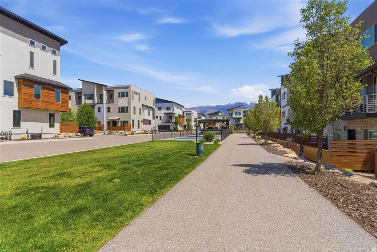 SUNRIVER TOWNHOMES - Residential