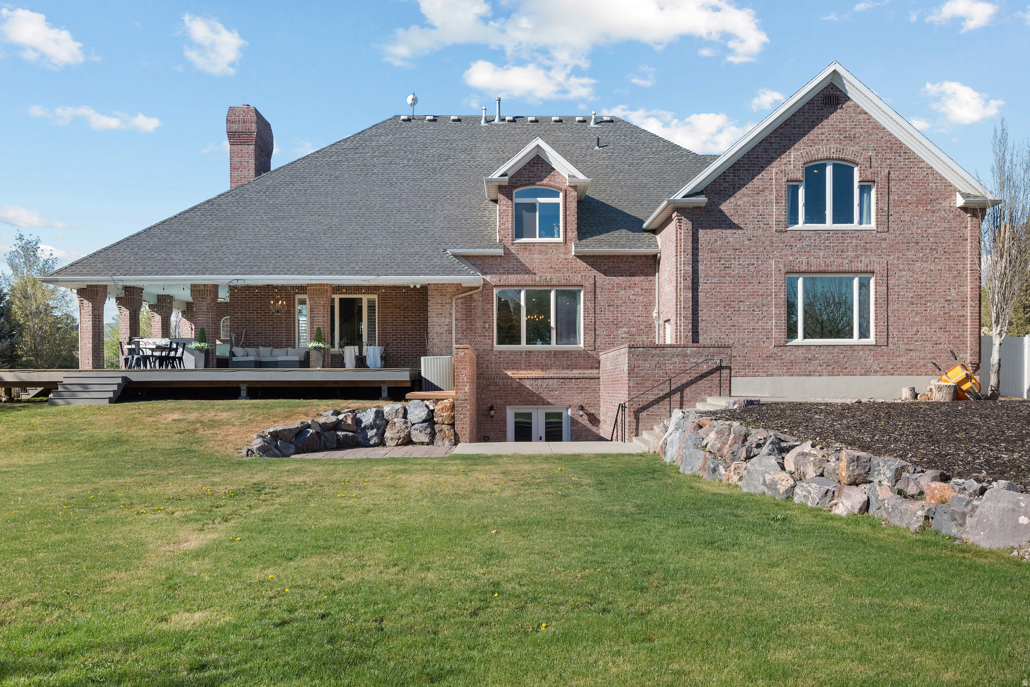 DIAMOND MEADOWS - Residential