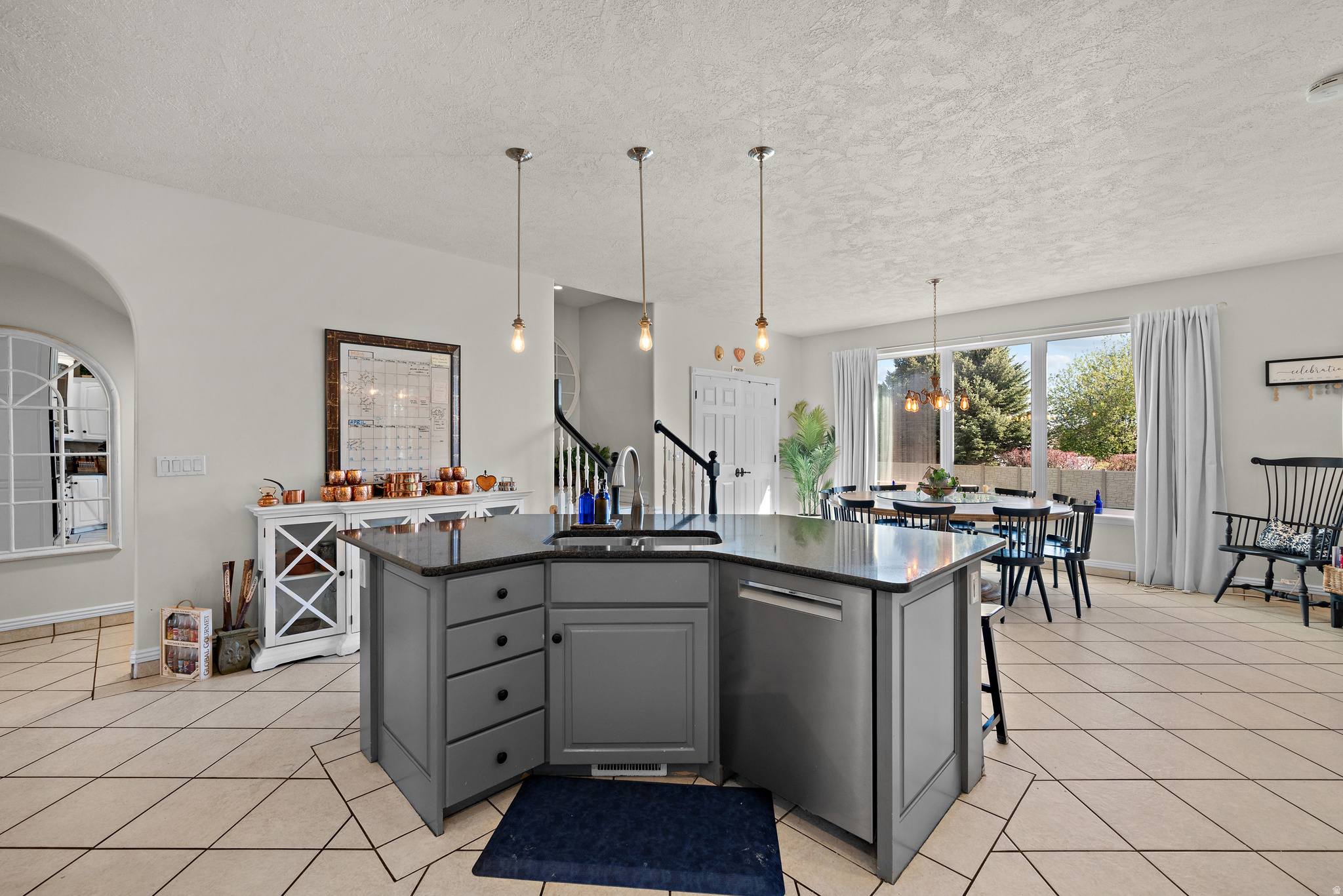 DIAMOND MEADOWS - Residential