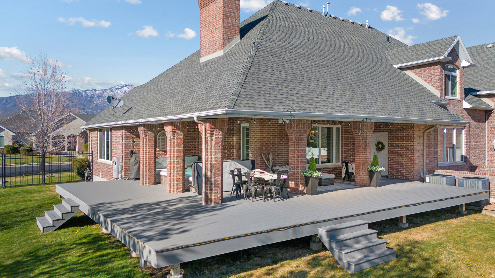 DIAMOND MEADOWS - Residential