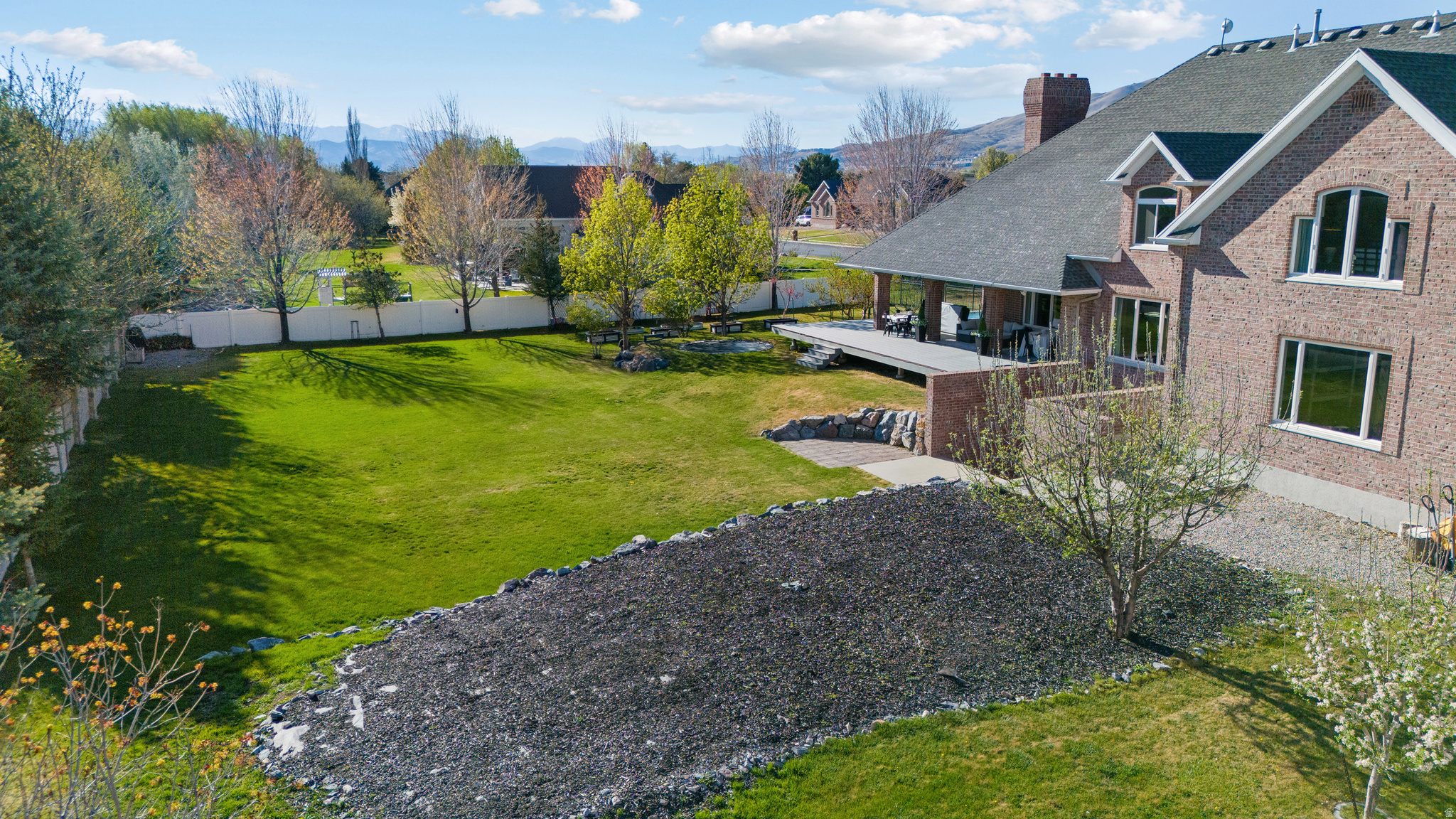 DIAMOND MEADOWS - Residential