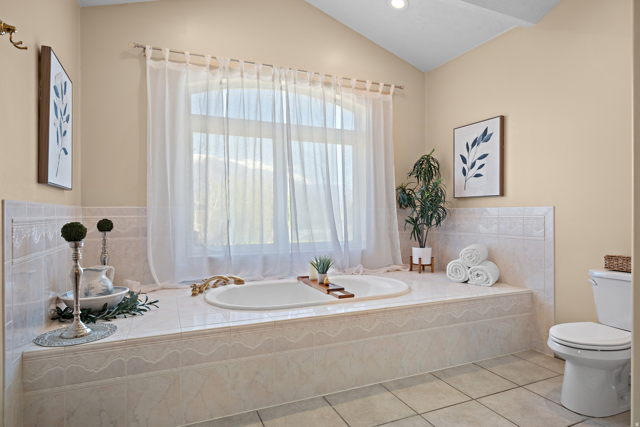 DIAMOND MEADOWS - Residential