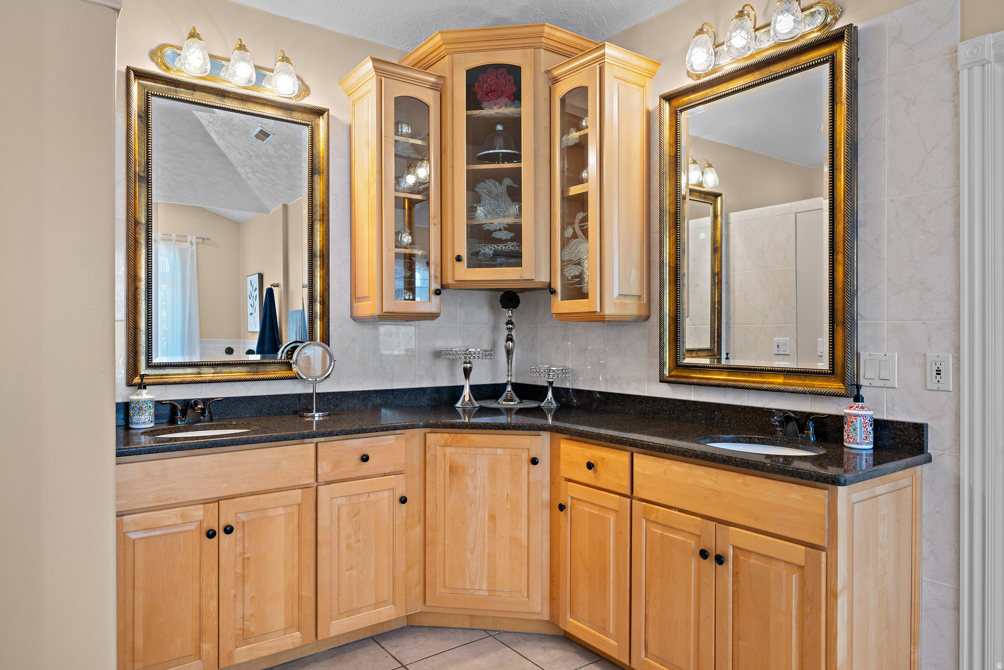 DIAMOND MEADOWS - Residential