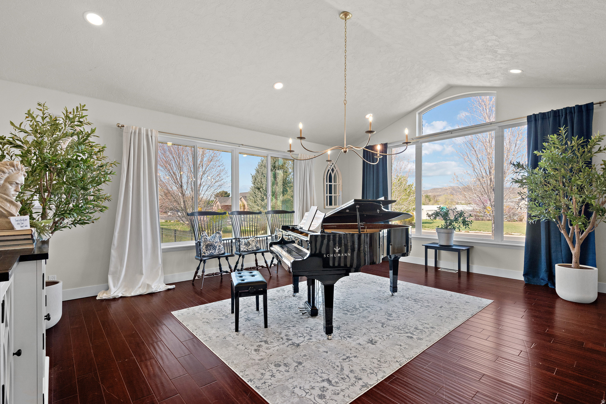 DIAMOND MEADOWS - Residential