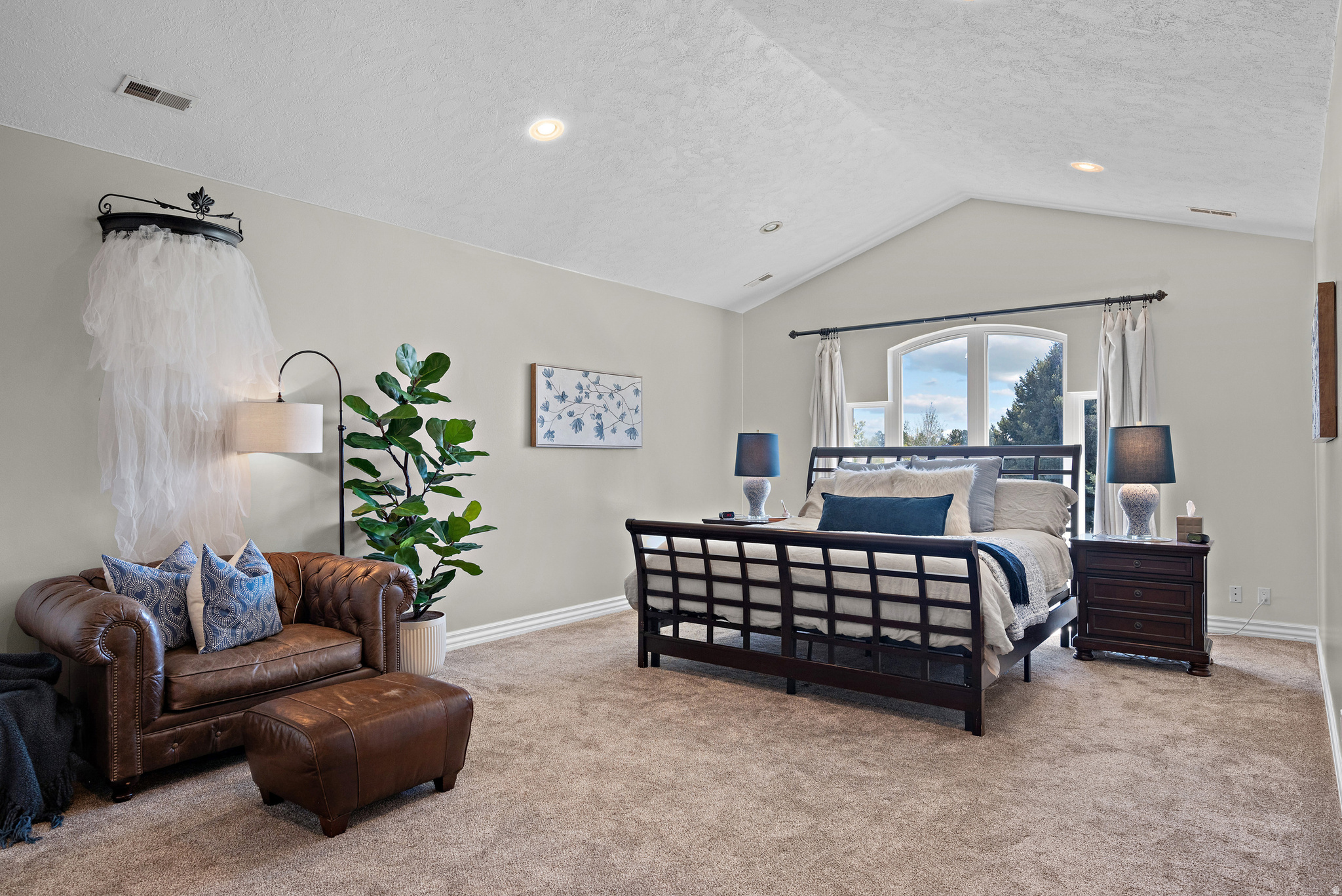 DIAMOND MEADOWS - Residential