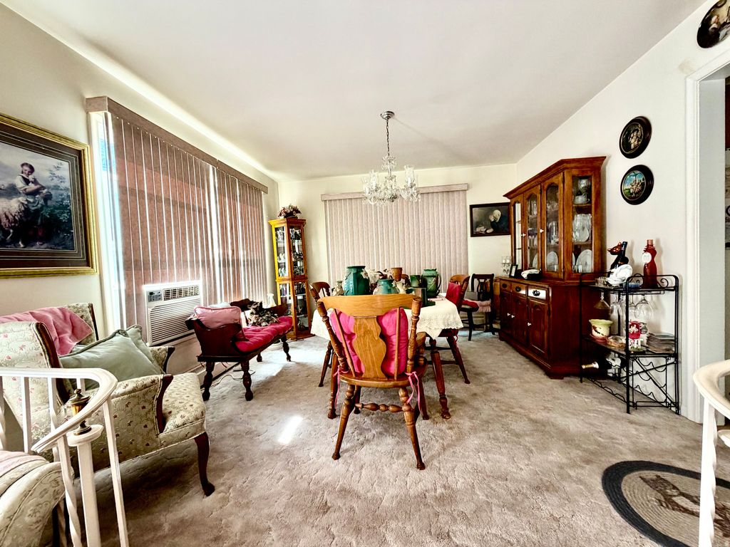 Photo of 550 E GENTILE ST, Layton, UT 84041 (MLS # 2155780)