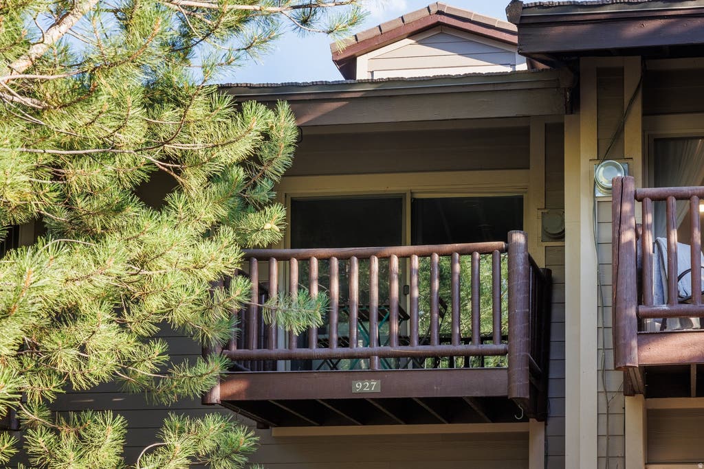 Photo of 2305 N SIDEWINDER DR E #927, Park City, UT 84060 (MLS # 2181350)