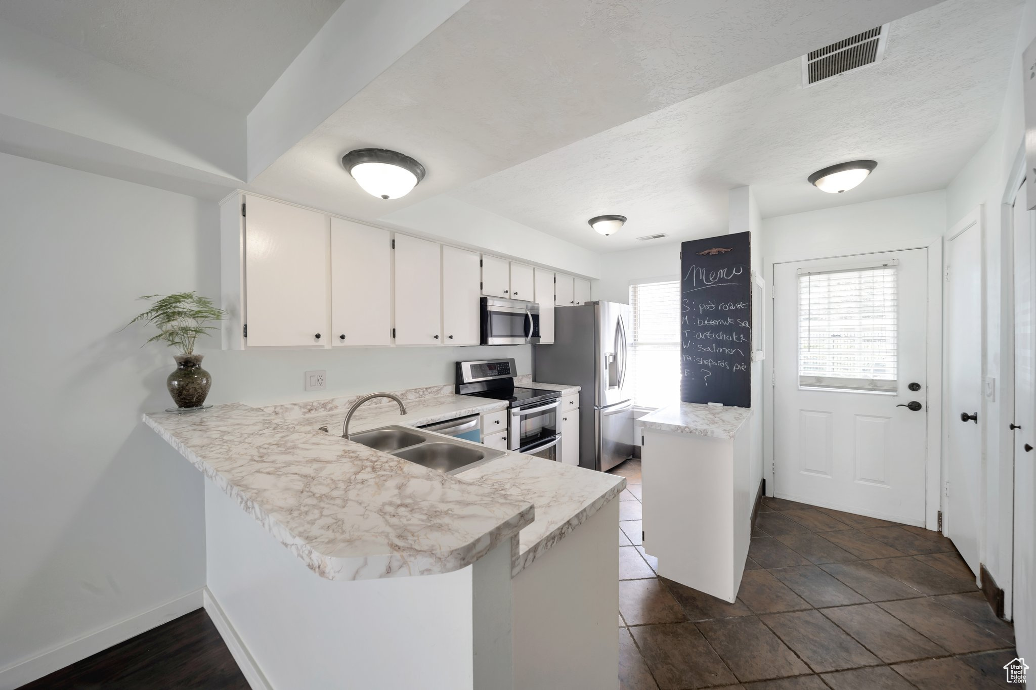1418 W Telegraph Hill Dr, Taylorsville, Utah image 2