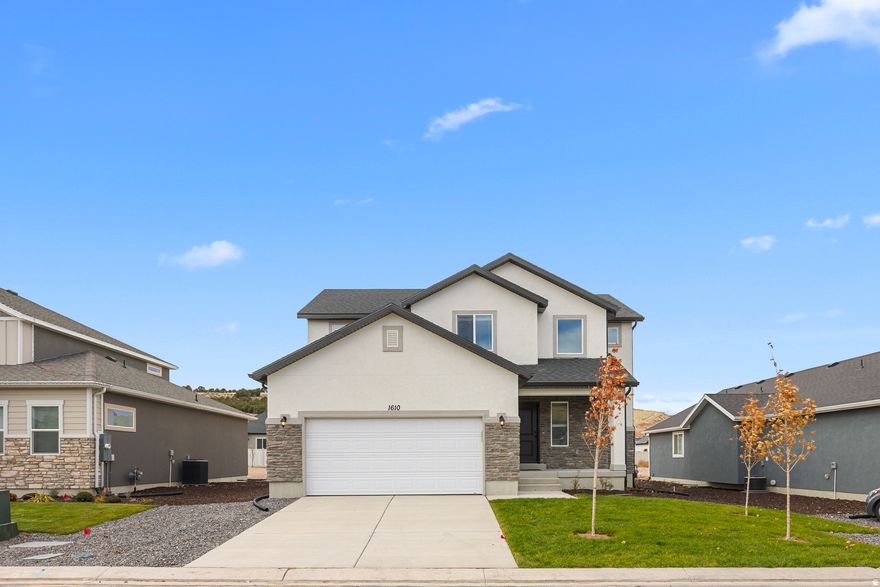 PLAN: Pineview(2)2800. Sample @ Coming Soon. PHOTO: ShowsUpgrades GARAGE: 3Car$20k. BSMT: Exit$15k. STATUS: ToBeBuilt. LOTS: .20-.40, PremiumsGradesVary. LSCAPE: Yes HOA: NA. DESIGN/BUILD: 6Months/10YrWarranty 'BuyerVerifyAll'