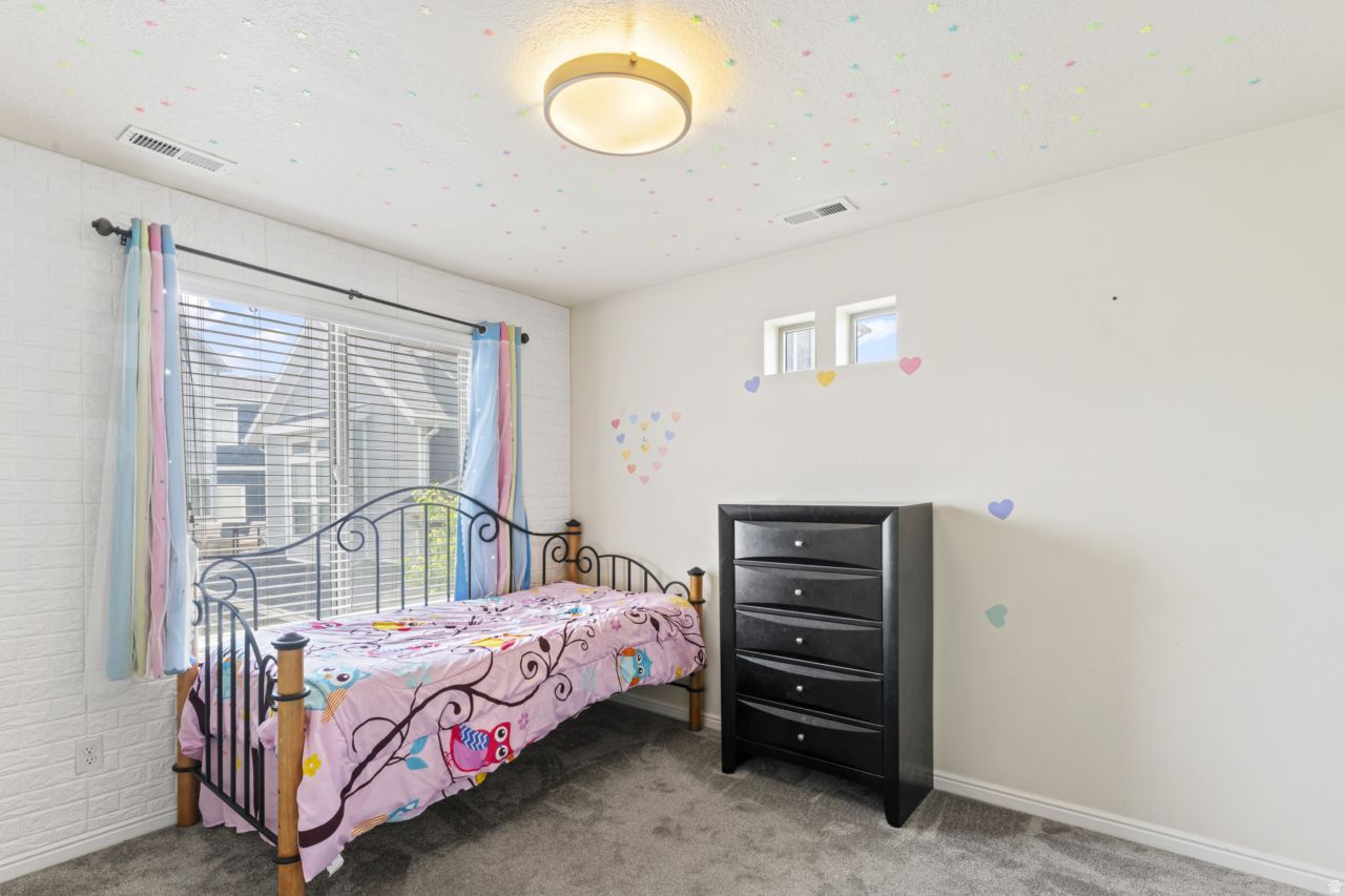 SOUTH POINT - Residential