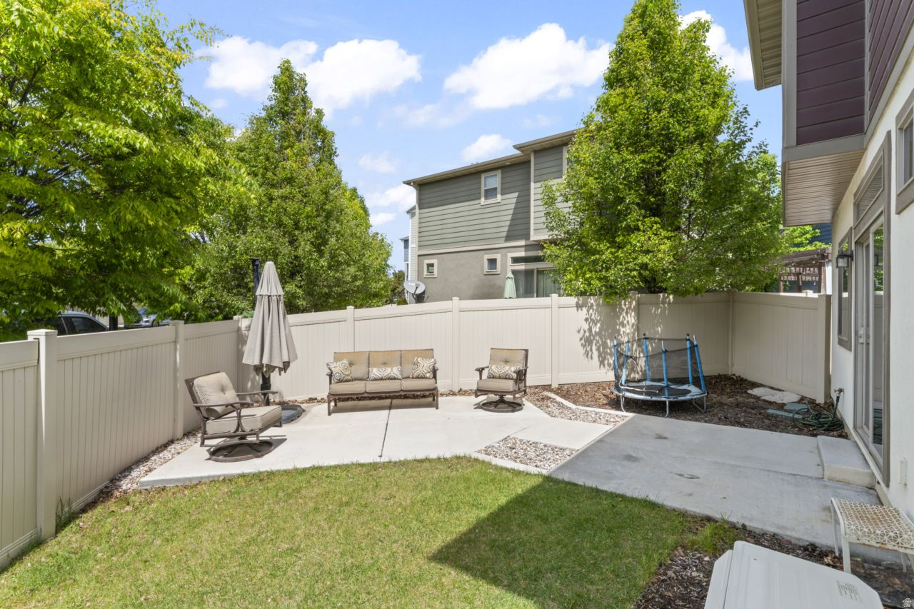 SOUTH POINT - Residential