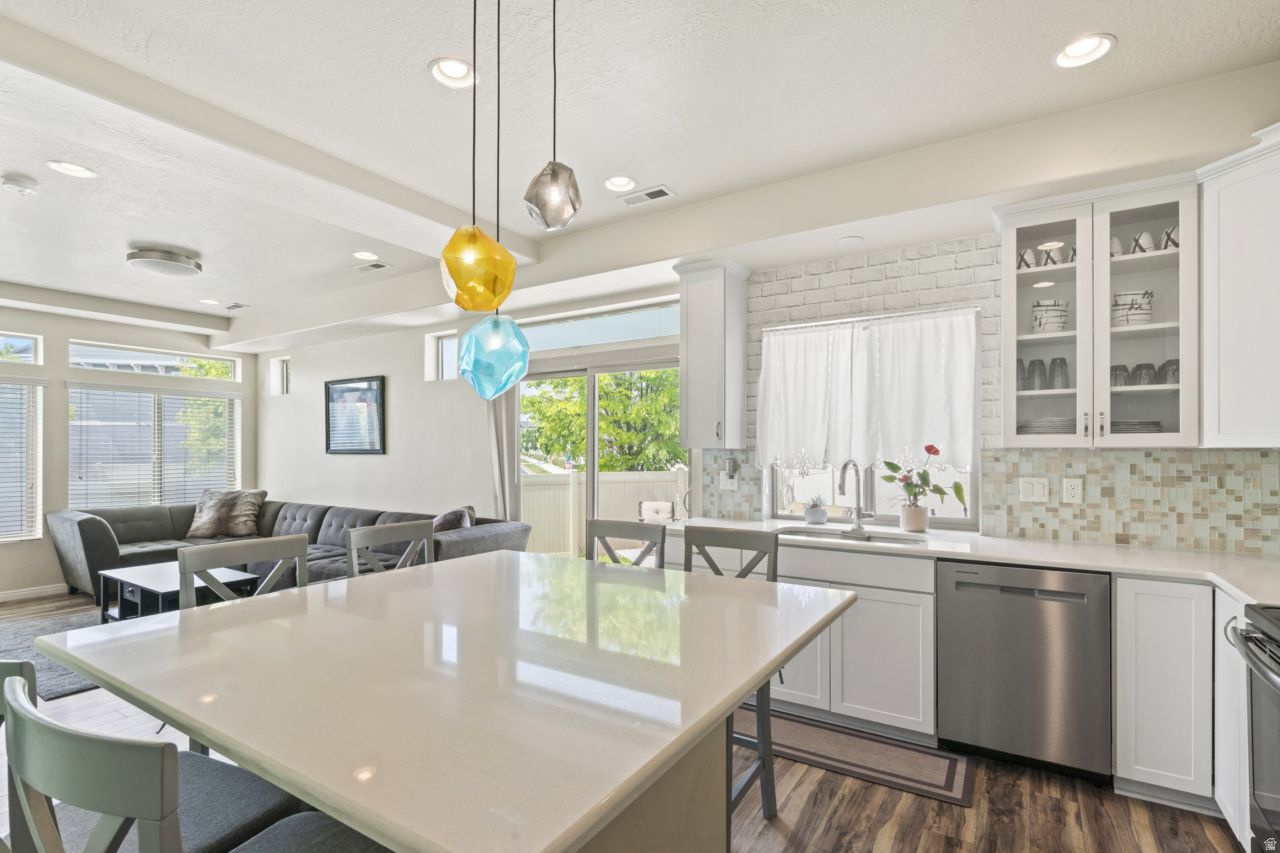 SOUTH POINT - Residential