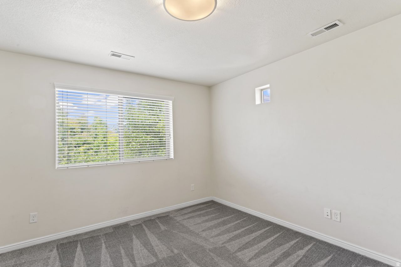 SOUTH POINT - Residential