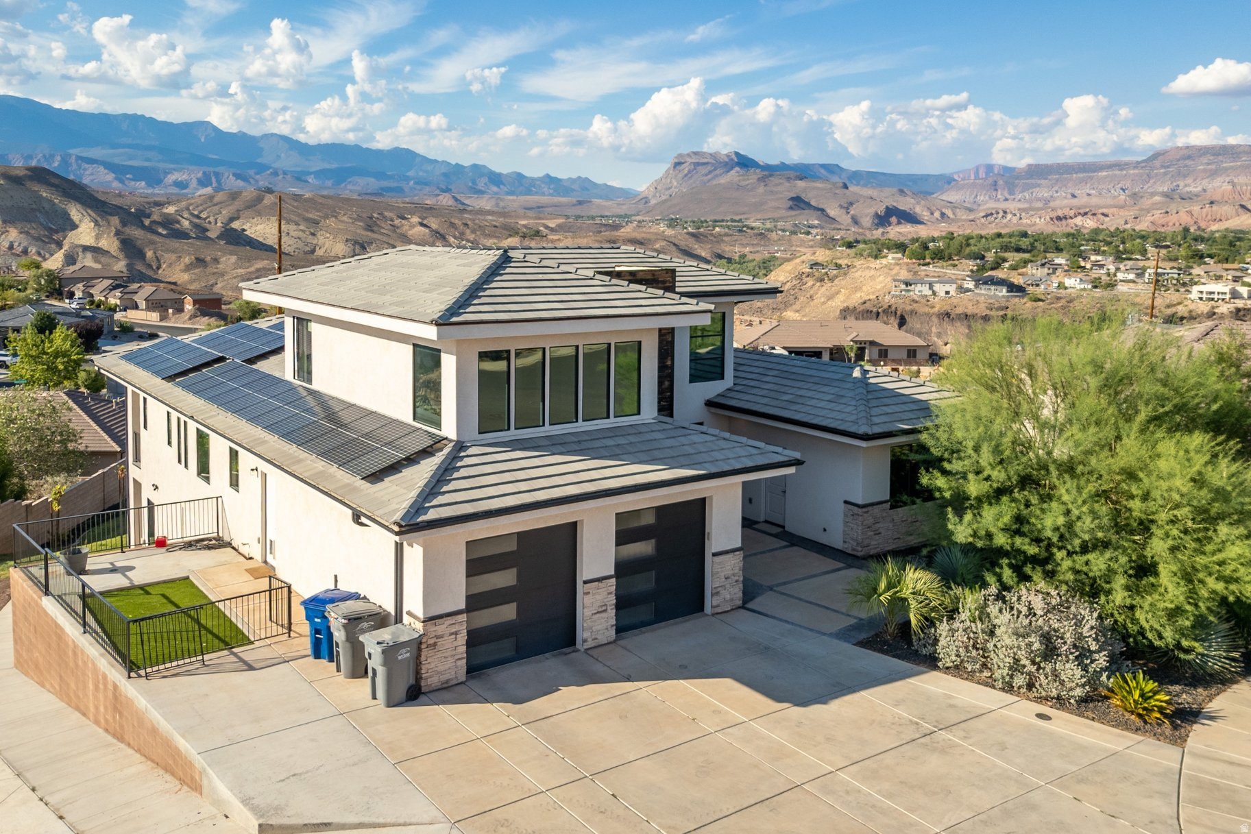 SUNSET RIDGE - Residential